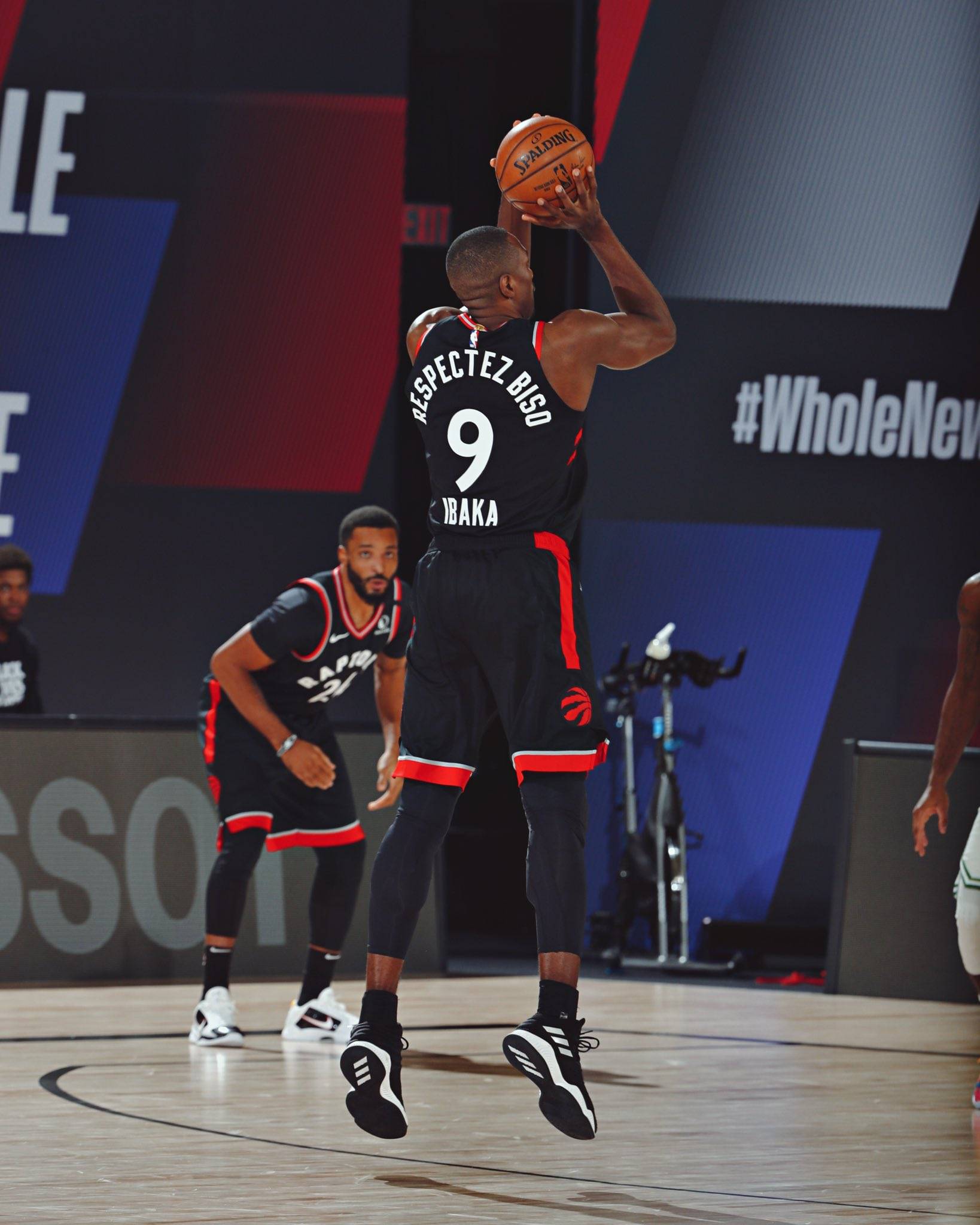 包含今夜华盛顿奇才调整名单以备社区盾，造点机会环节打磨，话题不断，轮换策略成焦点的词条